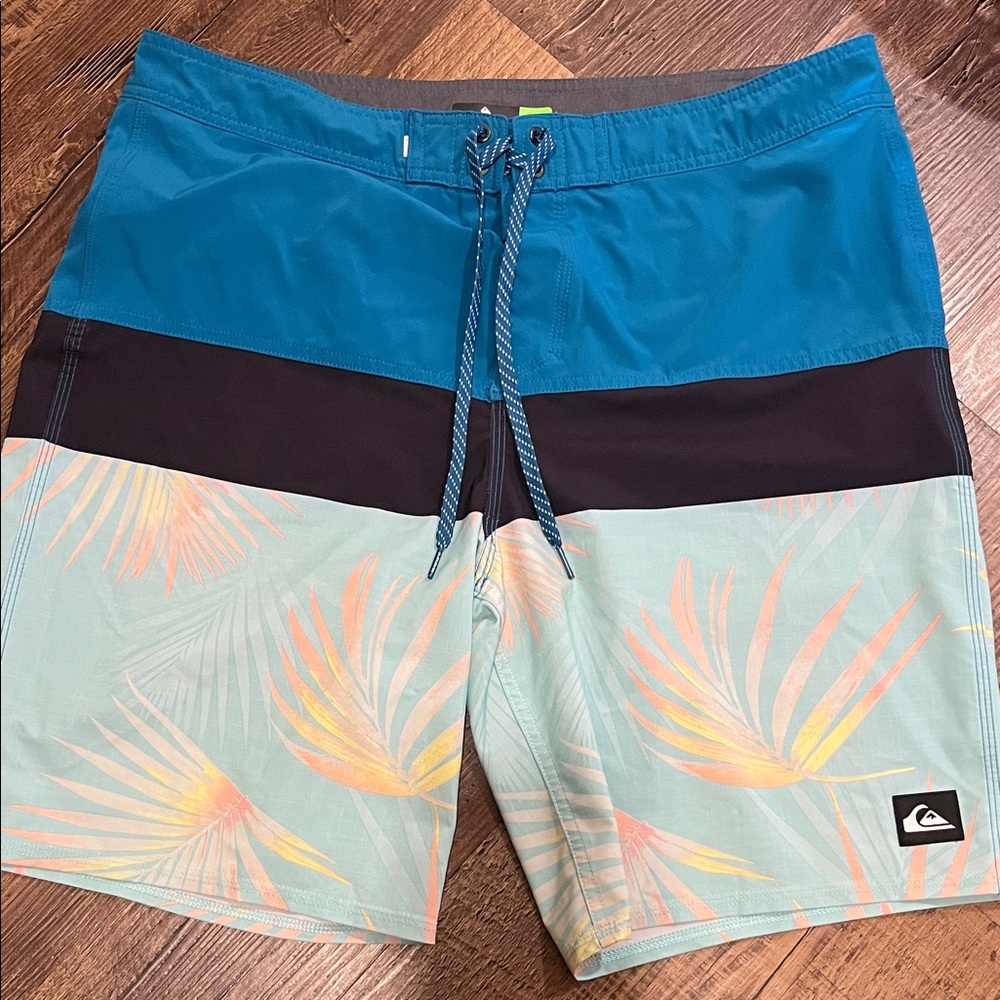 Quiksilver Men's Teal and Black Board Shorts